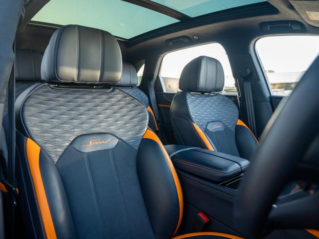 BENTLEY BENTAYGA Photo 27
