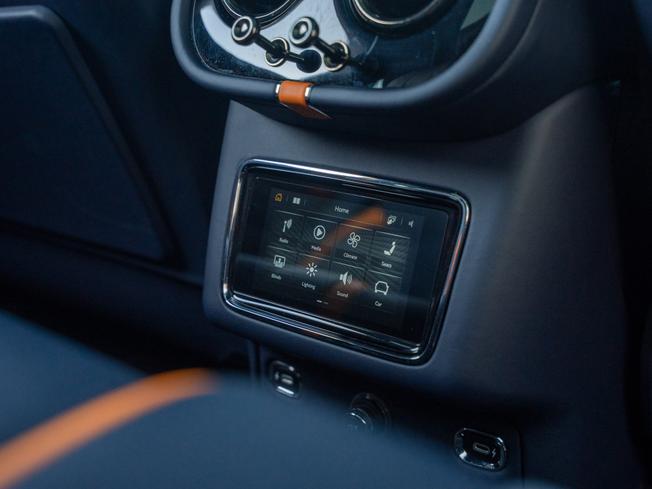 BENTLEY BENTAYGA Photo 36