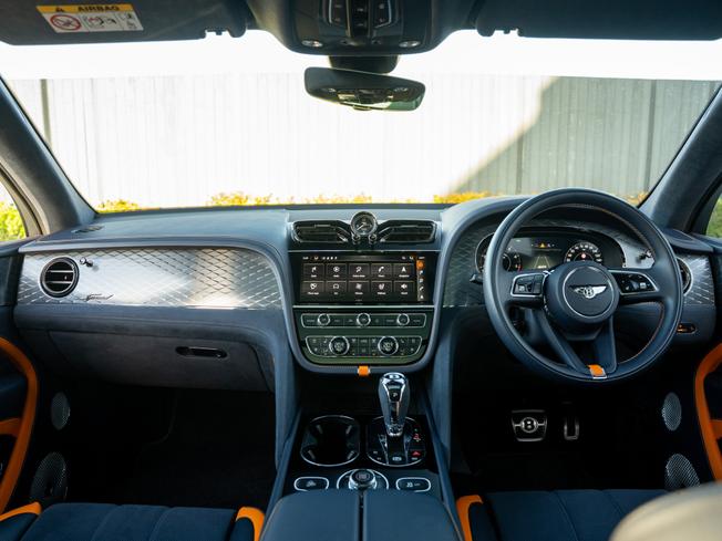 BENTLEY BENTAYGA Photo 4