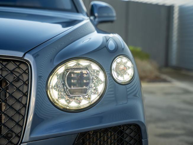 BENTLEY BENTAYGA Photo 41
