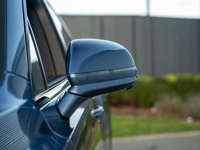 BENTLEY BENTAYGA Photo 42