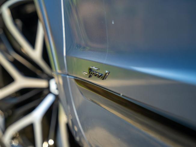BENTLEY BENTAYGA Photo 46