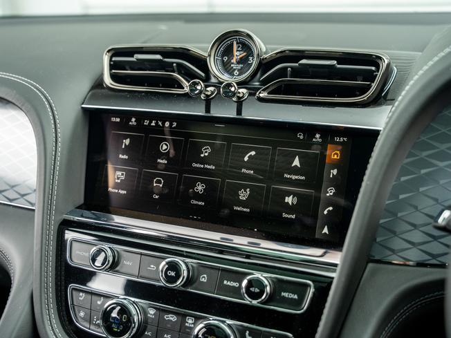 BENTLEY Bentayga Photo 10