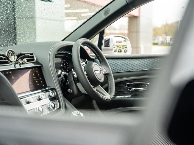 BENTLEY Bentayga Photo 17
