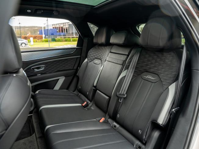 BENTLEY Bentayga Photo 21