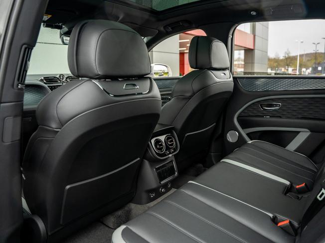 BENTLEY Bentayga Photo 22