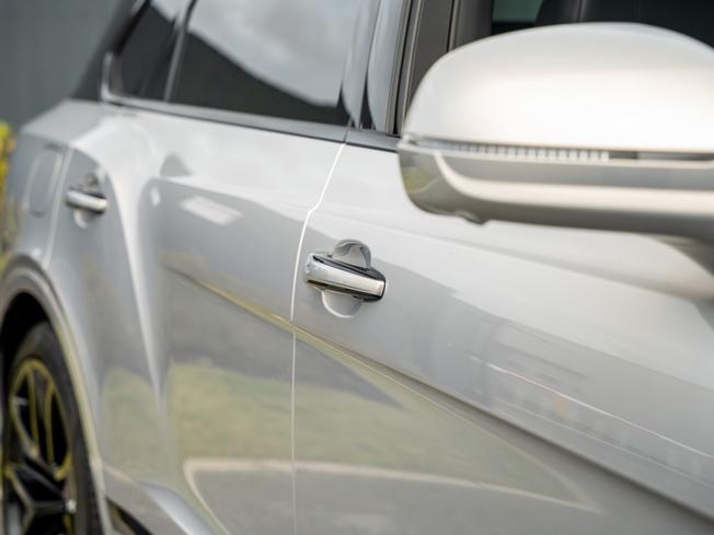 BENTLEY Bentayga Photo 27