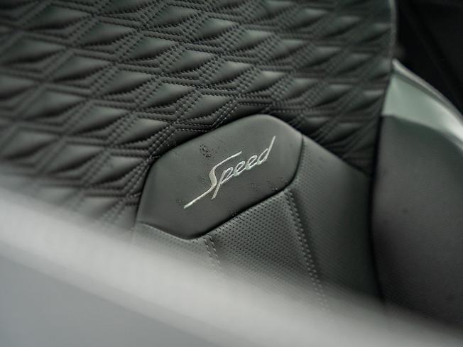 BENTLEY Bentayga Photo 32