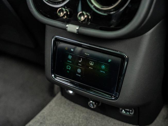 BENTLEY Bentayga Photo 38