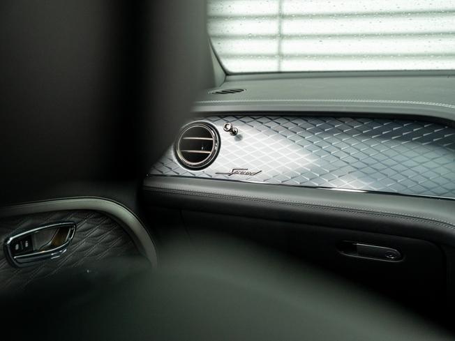 BENTLEY Bentayga Photo 39