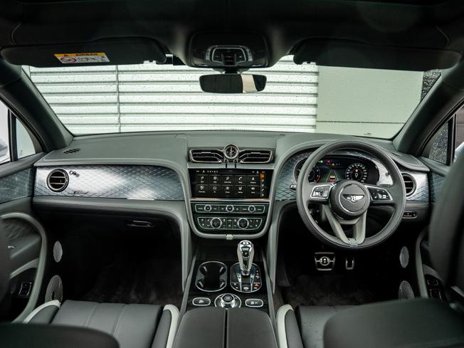 BENTLEY Bentayga Photo 4