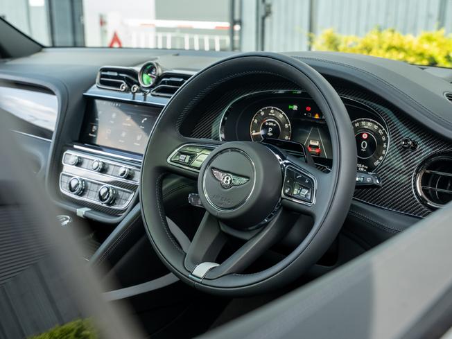 BENTLEY Bentayga Photo 16