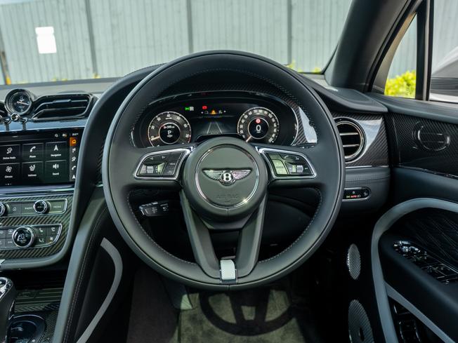BENTLEY Bentayga Photo 18
