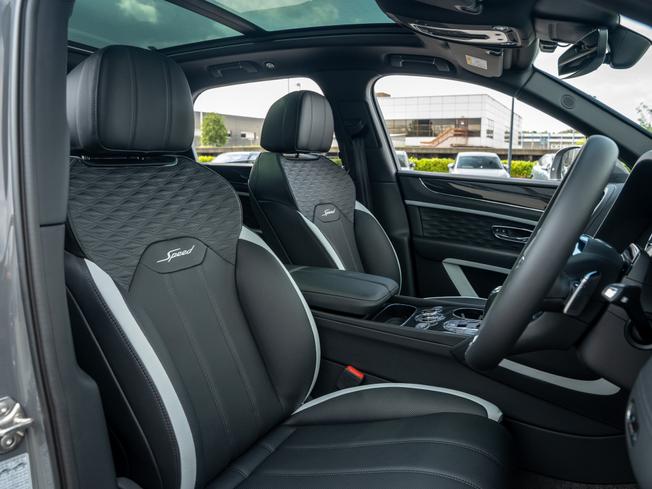 BENTLEY Bentayga Photo 19