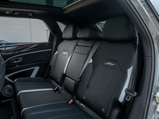 BENTLEY Bentayga Photo 20