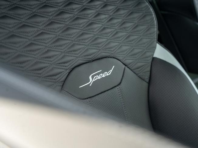 BENTLEY Bentayga Photo 34