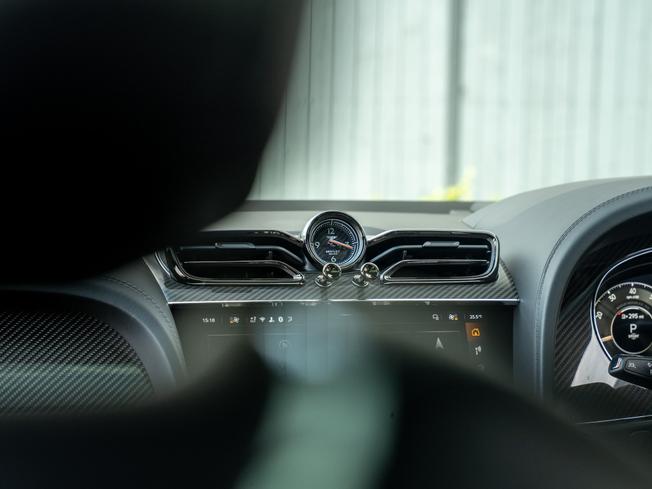 BENTLEY Bentayga Photo 36
