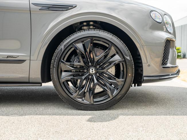 BENTLEY Bentayga Photo 5