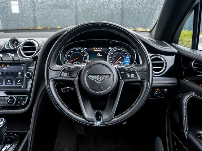 BENTLEY Bentayga Photo 11