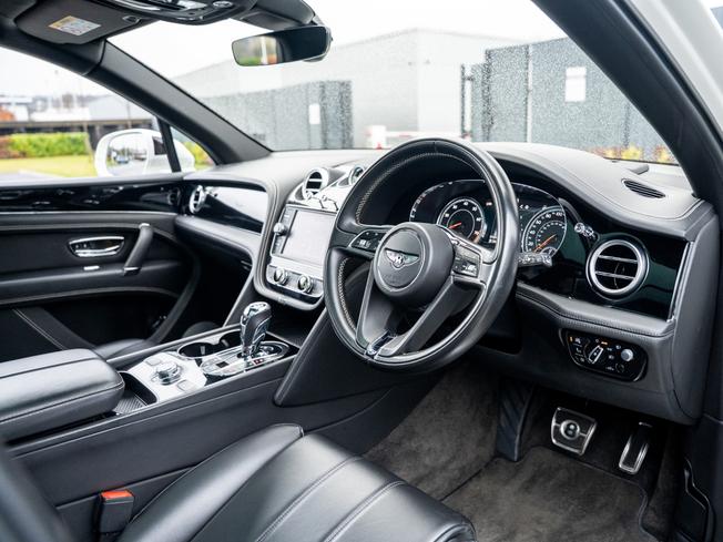 BENTLEY Bentayga Photo 17