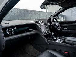 BENTLEY Bentayga Photo 2