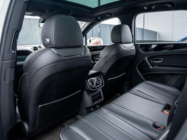 BENTLEY Bentayga Photo 22