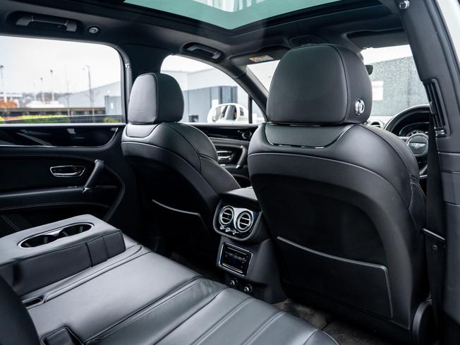 BENTLEY Bentayga Photo 23