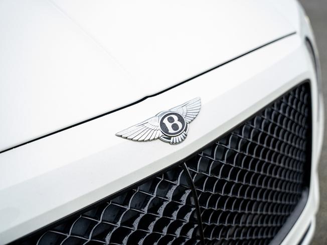 BENTLEY Bentayga Photo 34