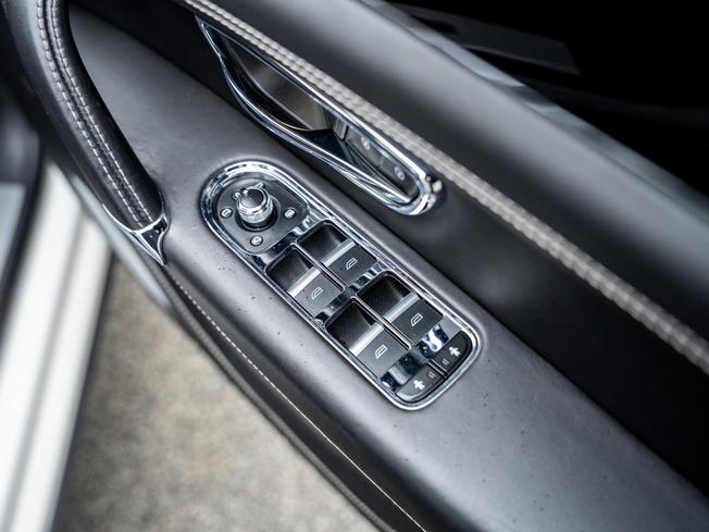 BENTLEY Bentayga Photo 35