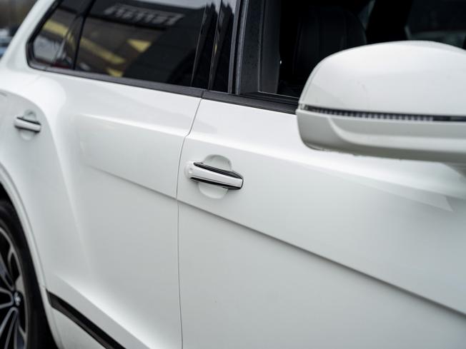 BENTLEY Bentayga Photo 37