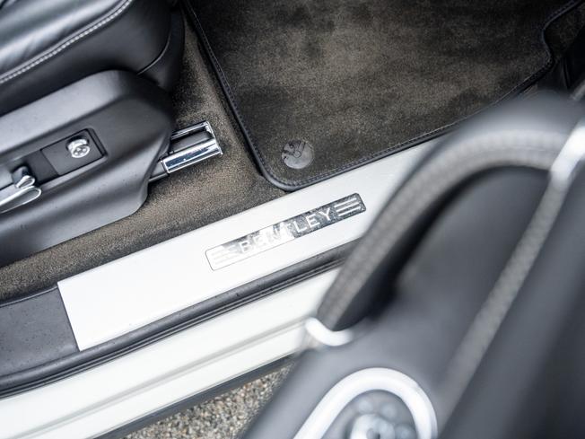 BENTLEY Bentayga Photo 38