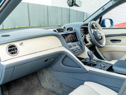 BENTLEY Bentayga Photo 2
