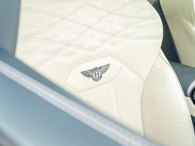 BENTLEY Bentayga Photo 25