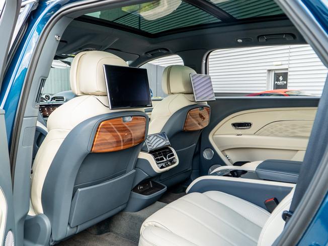 BENTLEY Bentayga Photo 28