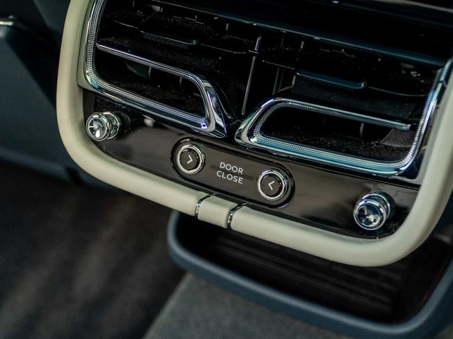BENTLEY Bentayga Photo 33