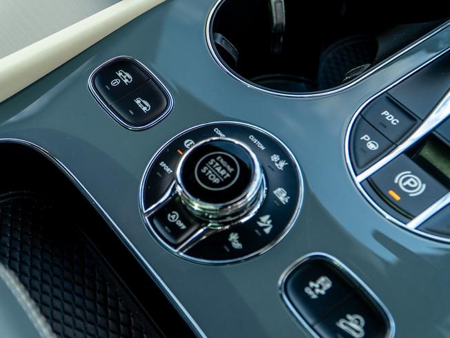 BENTLEY Bentayga Photo 37
