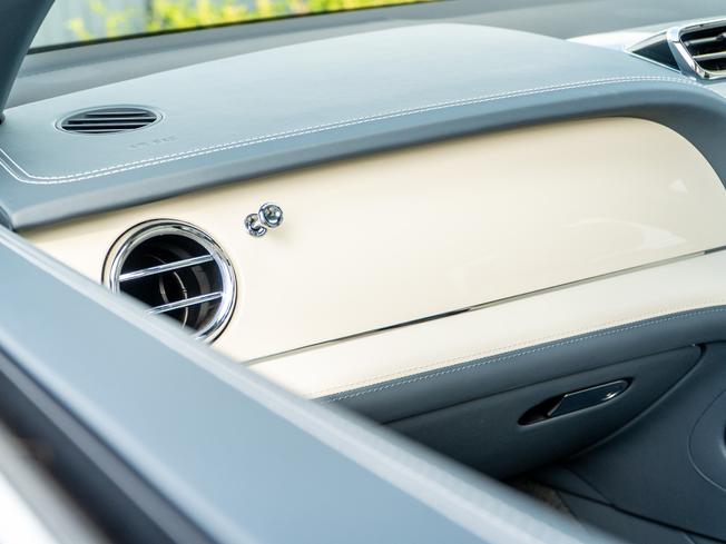 BENTLEY Bentayga Photo 41