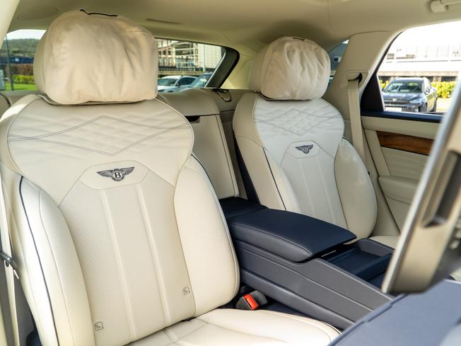 BENTLEY Bentayga Photo 19