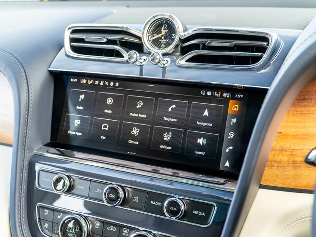 BENTLEY Bentayga Photo 29