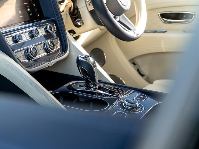 BENTLEY Bentayga Photo 34