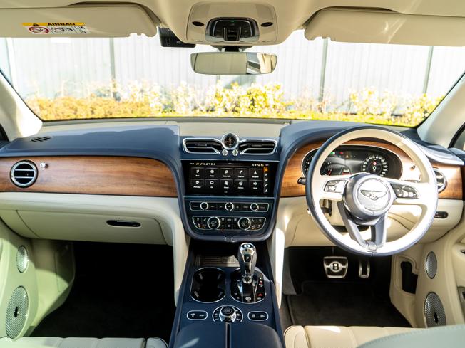 BENTLEY Bentayga Photo 4