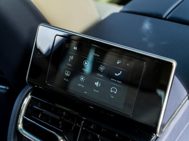 BENTLEY Bentayga Photo 9