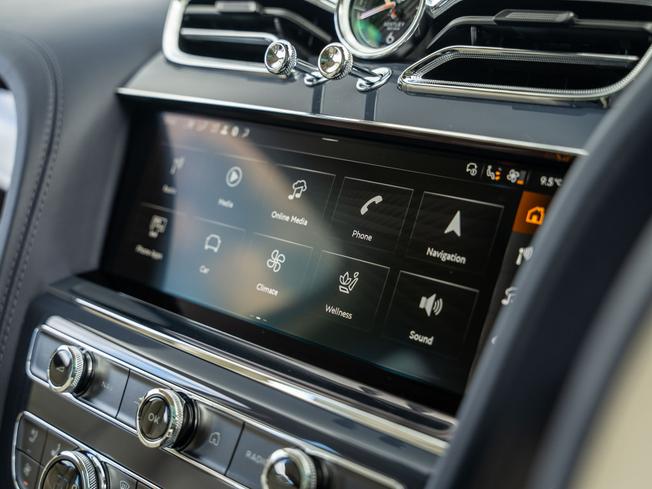 BENTLEY Bentayga Photo 10