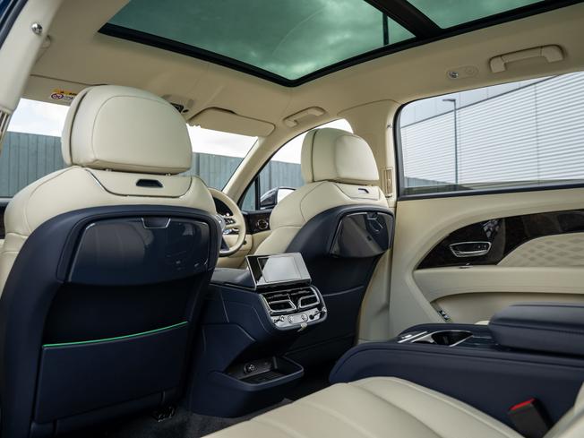 BENTLEY Bentayga Photo 21