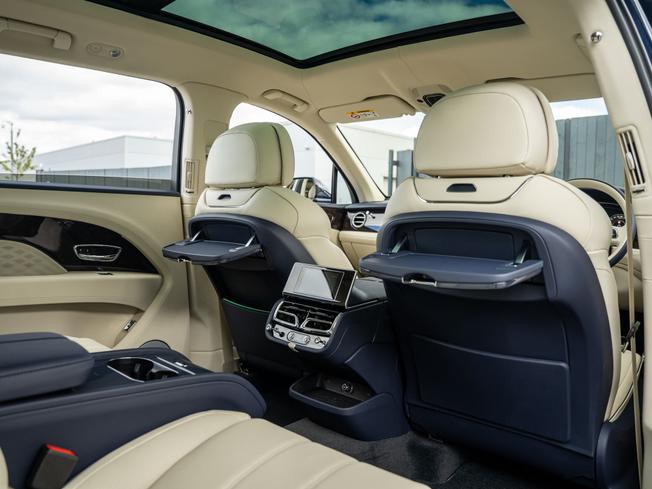 BENTLEY Bentayga Photo 22