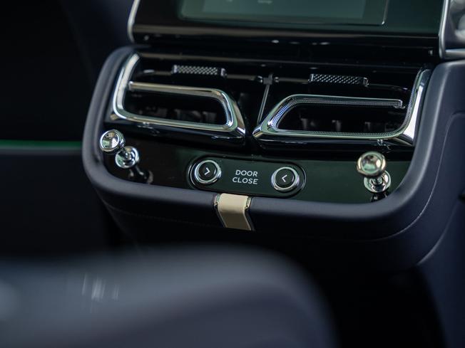 BENTLEY Bentayga Photo 34