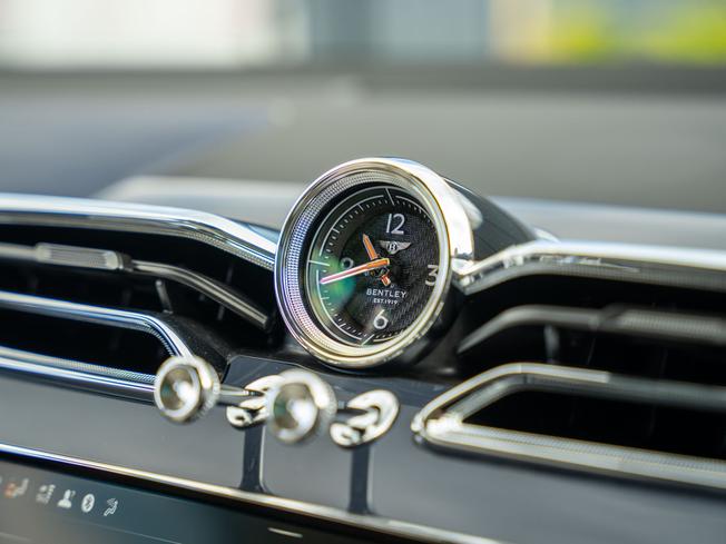 BENTLEY Bentayga Photo 35