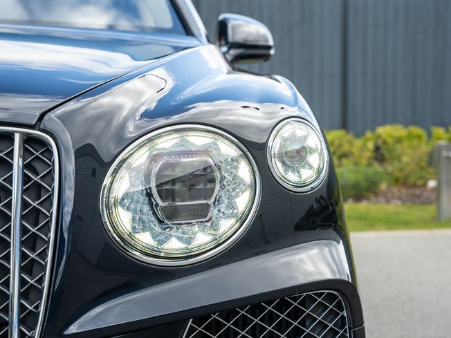 BENTLEY Bentayga Photo 45