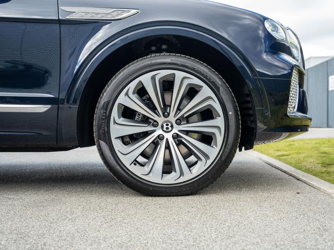 BENTLEY Bentayga Photo 6