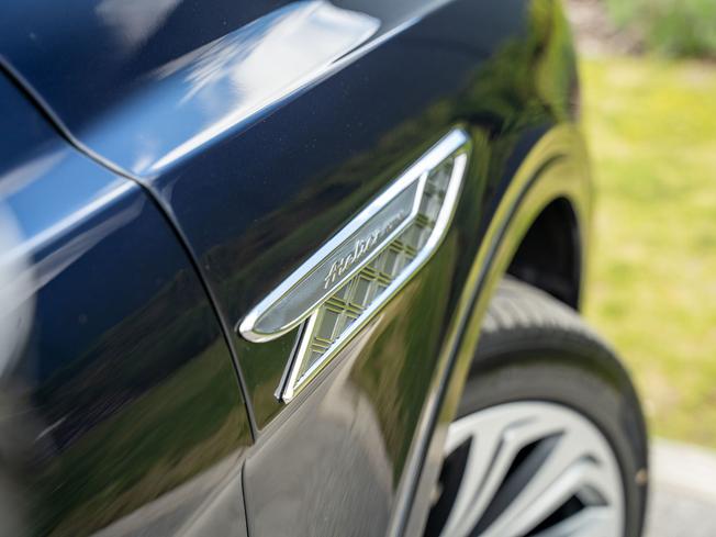 BENTLEY Bentayga Photo 9